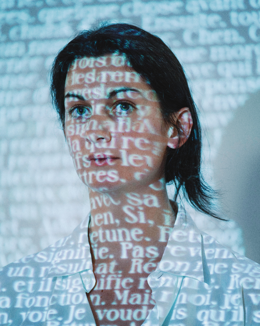 Visuel 1 — Portrait en texte